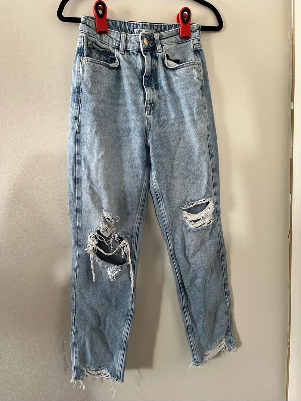 Zara Light Wash Distressed Mom Jeans 2 High Rise Minimalist Capsule Wardrobe